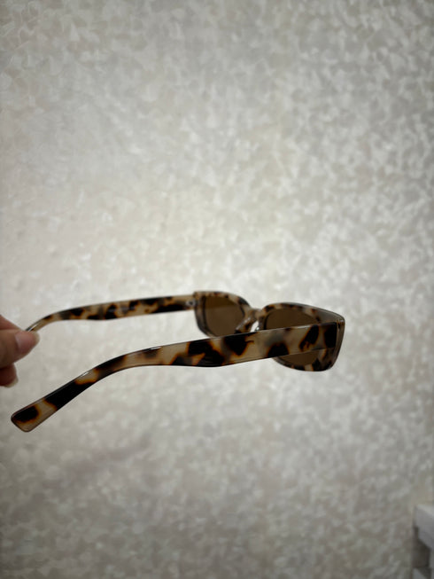 Vintage Fashionable Oval Shade Sunglasses